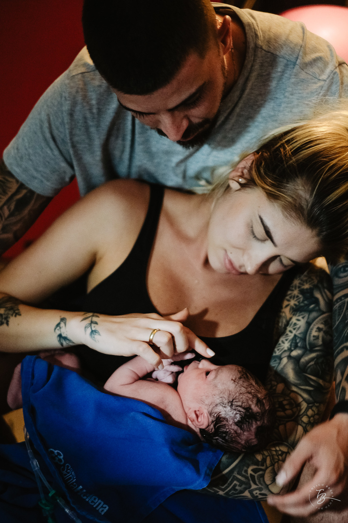 parto normal do nascimento do Lucca, na maternidade Santa Helena em Florianópolis, por Thiago Braga fotografia.