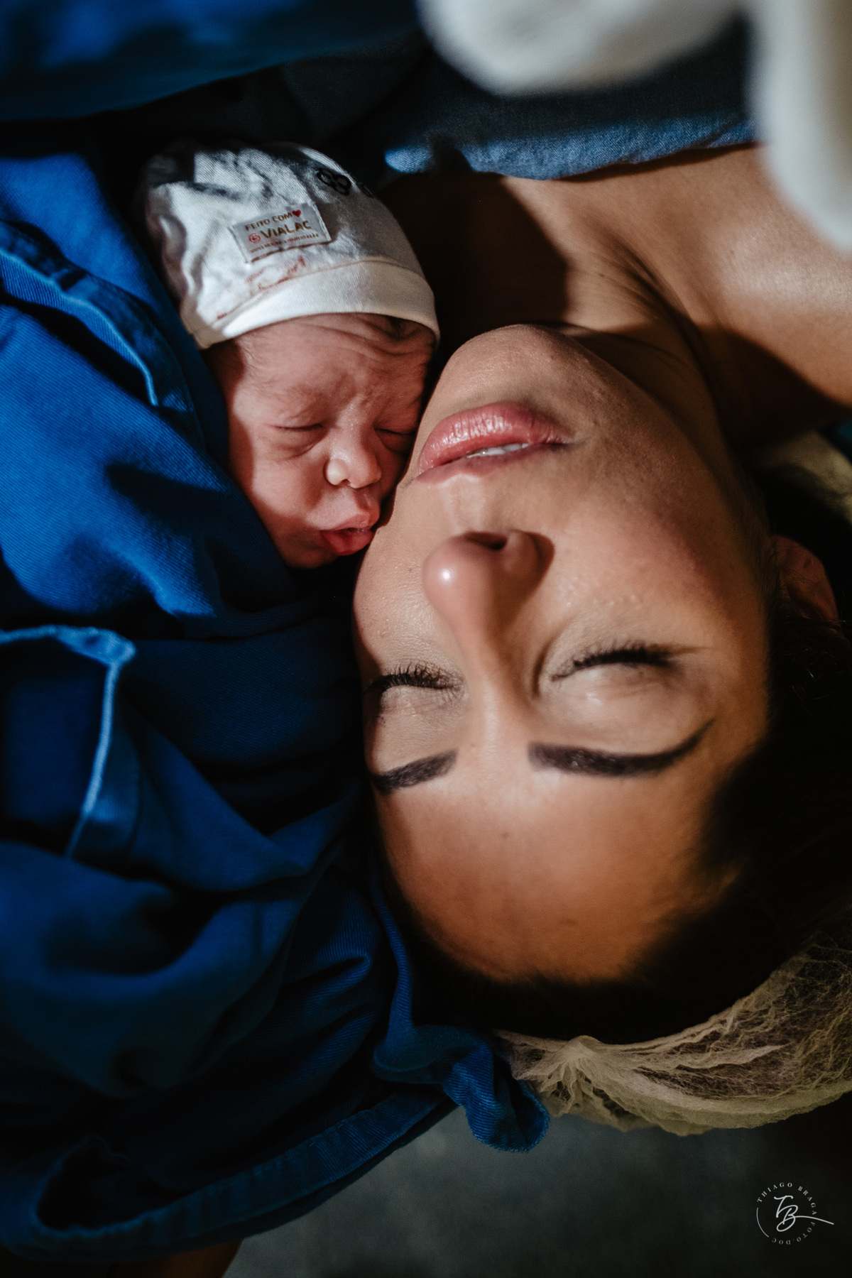fotografia de nascimento na maternidade santa helena por Thiago Braga fotografia
