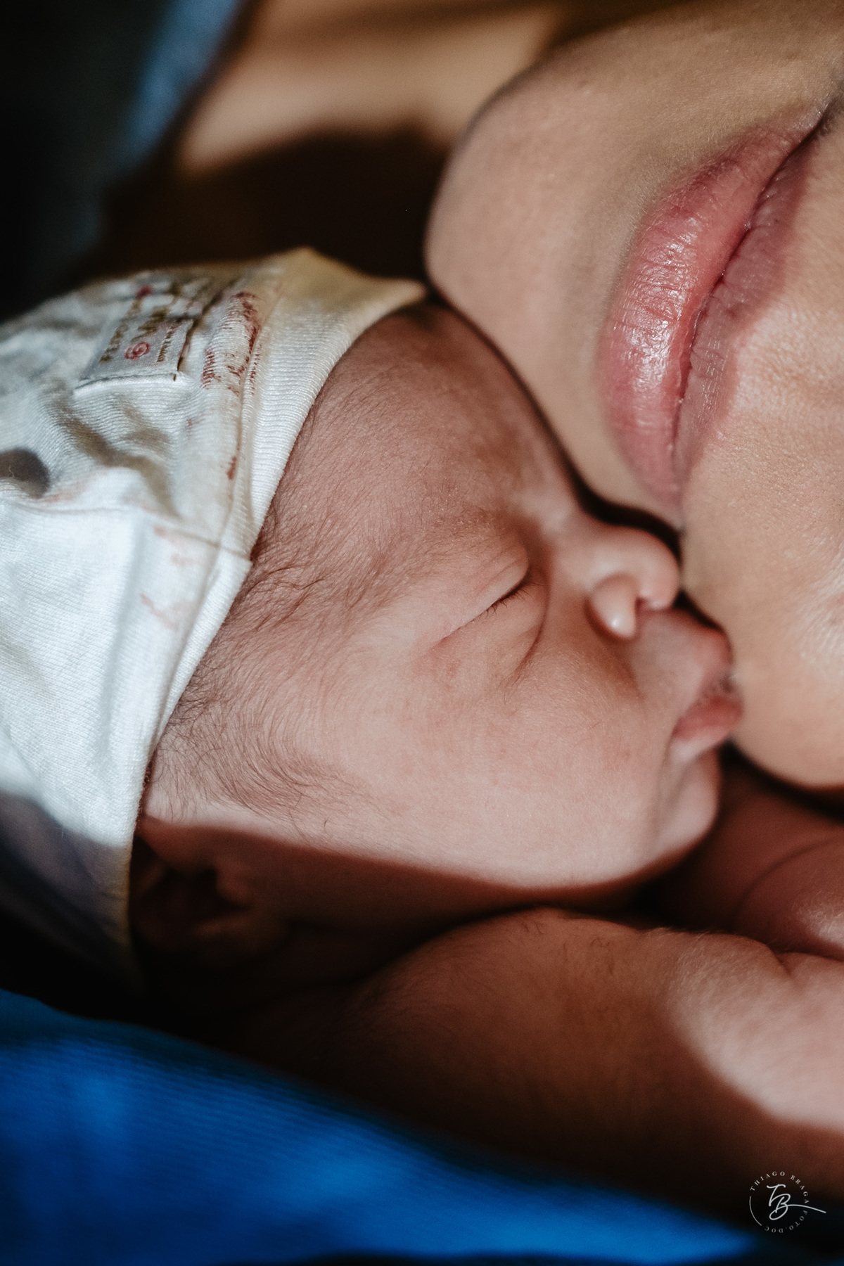 fotografia de nascimento na maternidade santa helena por Thiago Braga fotografia
