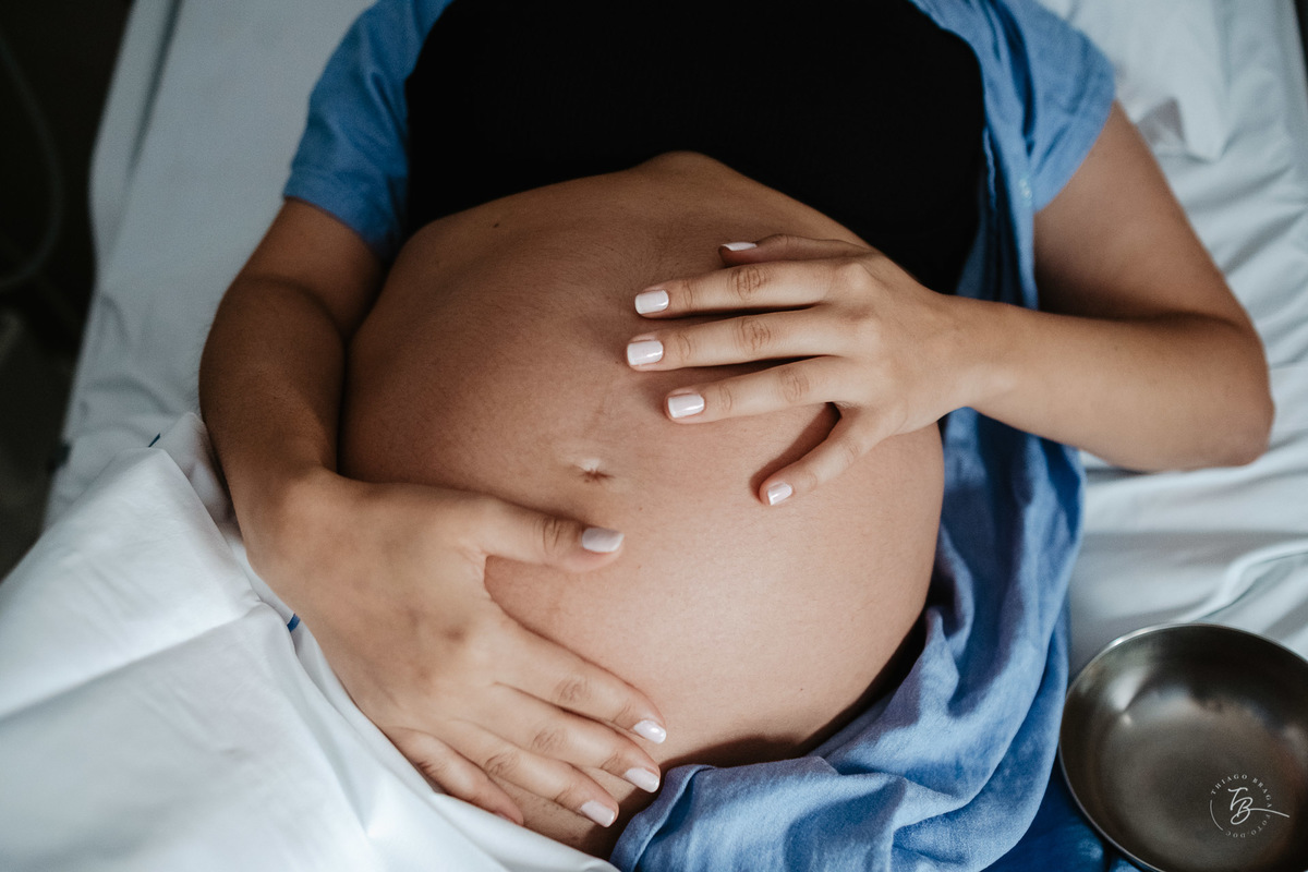 nascimento da Sofia na maternidade Santa Helena em Florianópolis por Thiago Braga Fotografia
