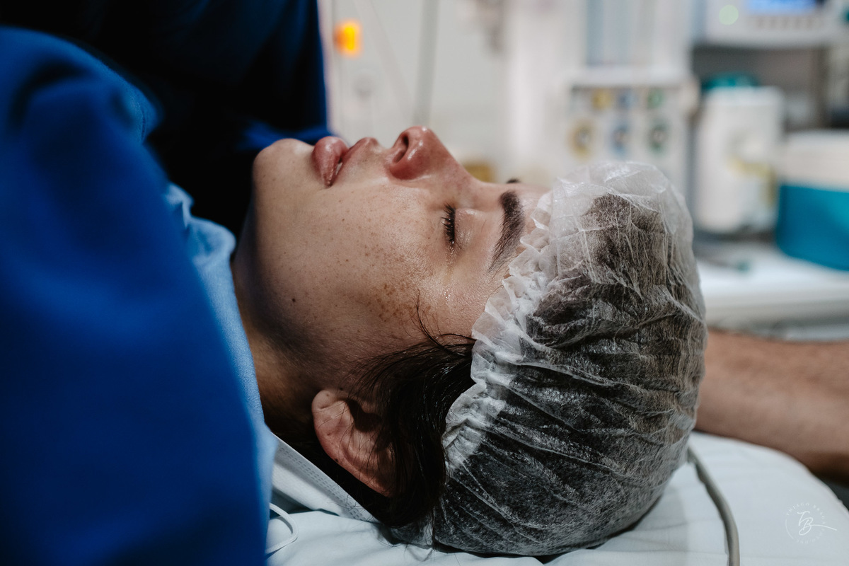 nascimento da Sofia na maternidade Santa Helena em Florianópolis por Thiago Braga Fotografia