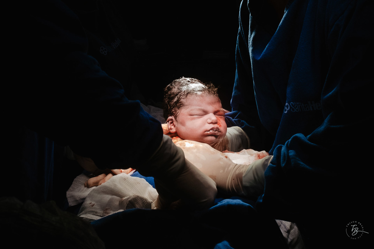 nascimento da Sofia na maternidade Santa Helena em Florianópolis por Thiago Braga Fotografia