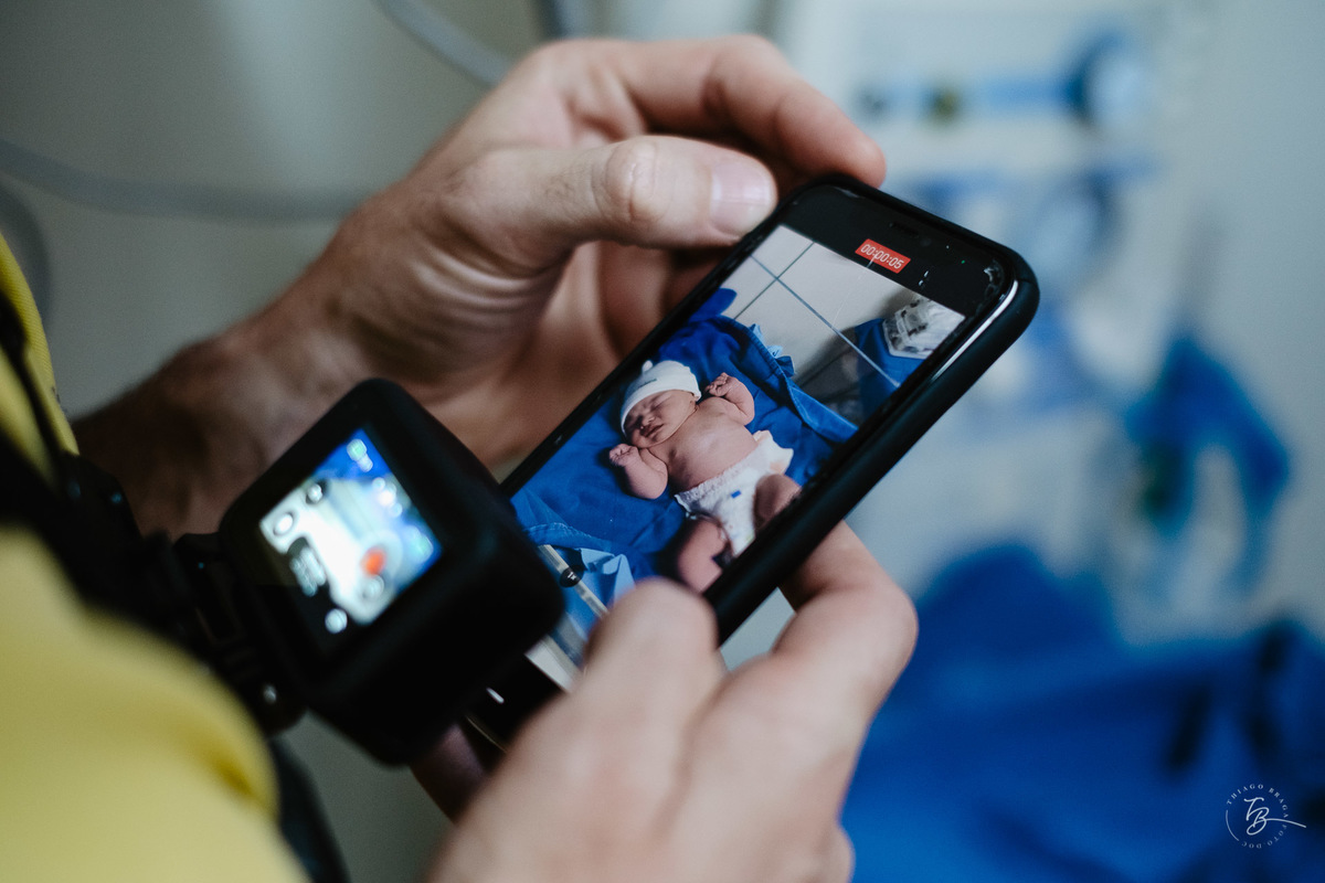 nascimento da Sofia na maternidade Santa Helena em Florianópolis por Thiago Braga Fotografia