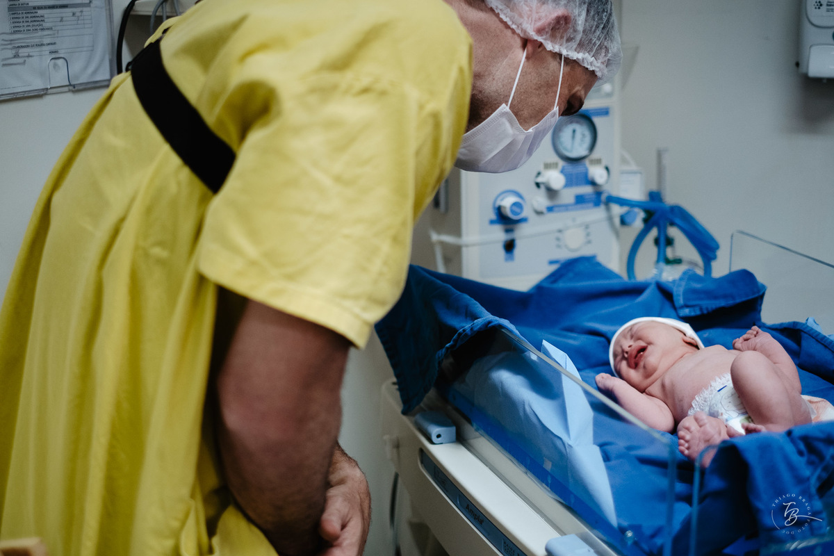 nascimento da Sofia na maternidade Santa Helena em Florianópolis por Thiago Braga Fotografia