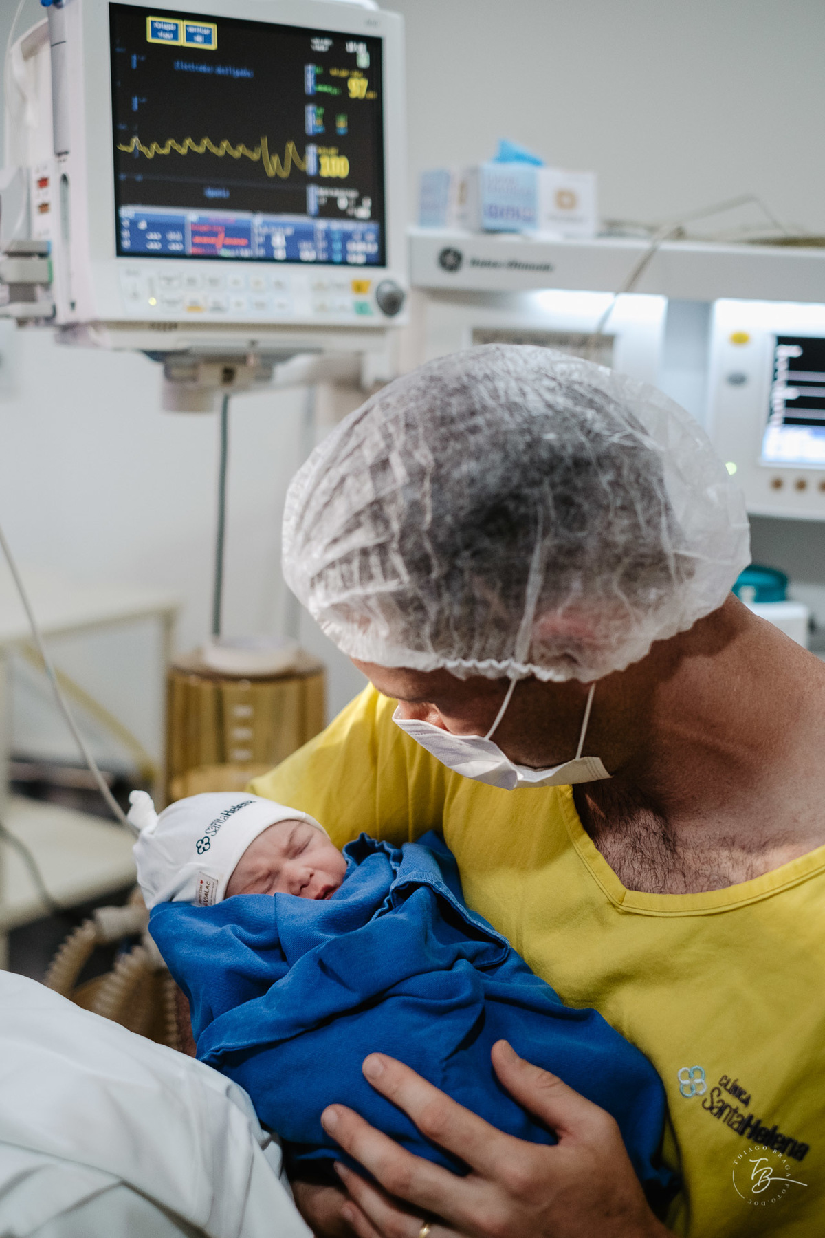 nascimento da Sofia na maternidade Santa Helena em Florianópolis por Thiago Braga Fotografia