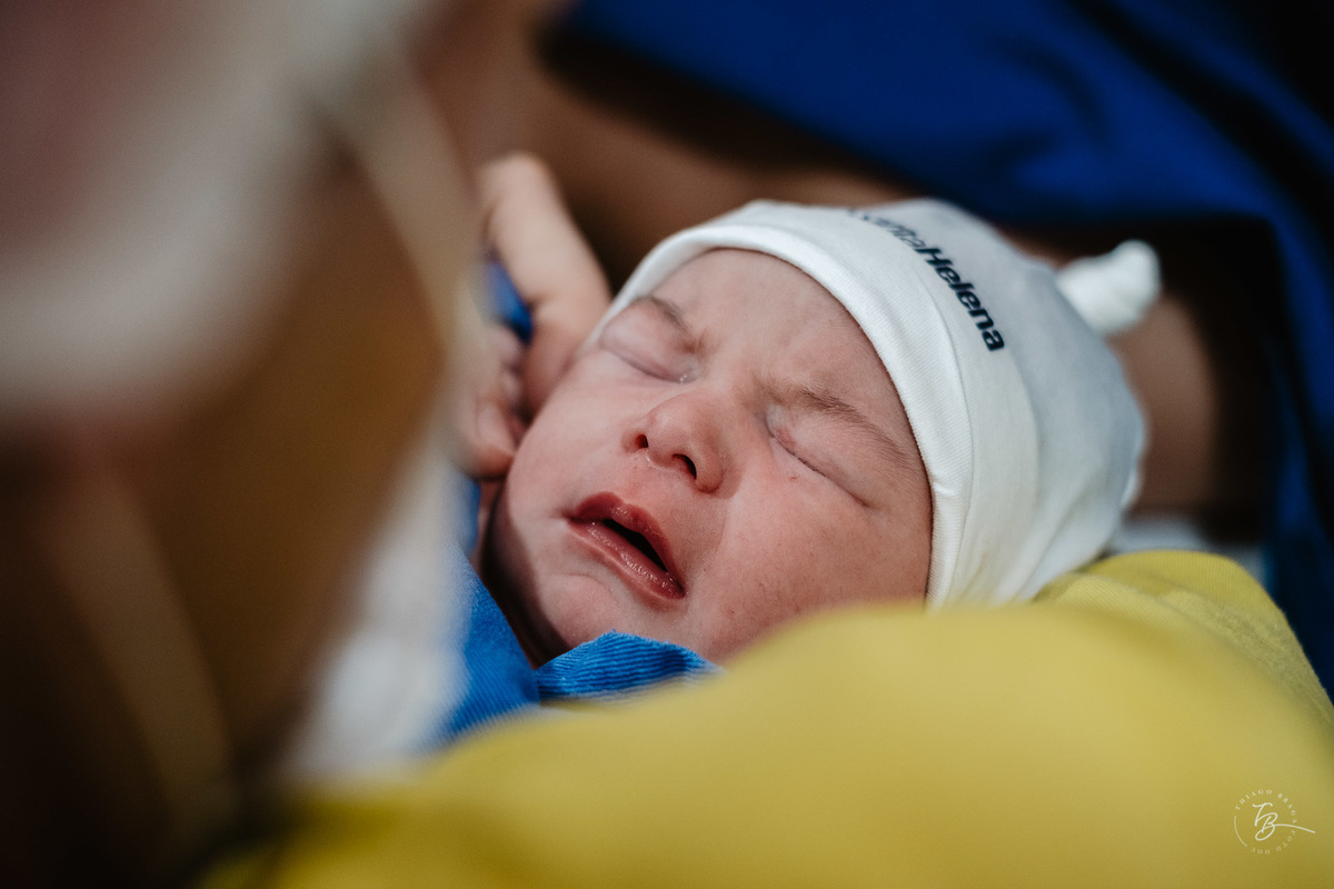 nascimento da Sofia na maternidade Santa Helena em Florianópolis por Thiago Braga Fotografia