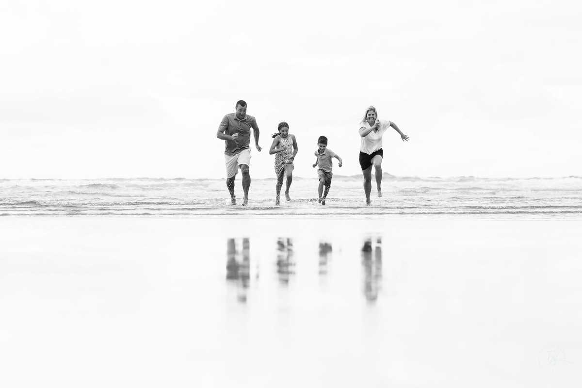 regiastros fotográficos de um dia de férias da família Henrique no Brasil, por Thiago Braga fotografia, em pousada no campeche e praia da Armação, no Sul da Ilha em Florianópolis.