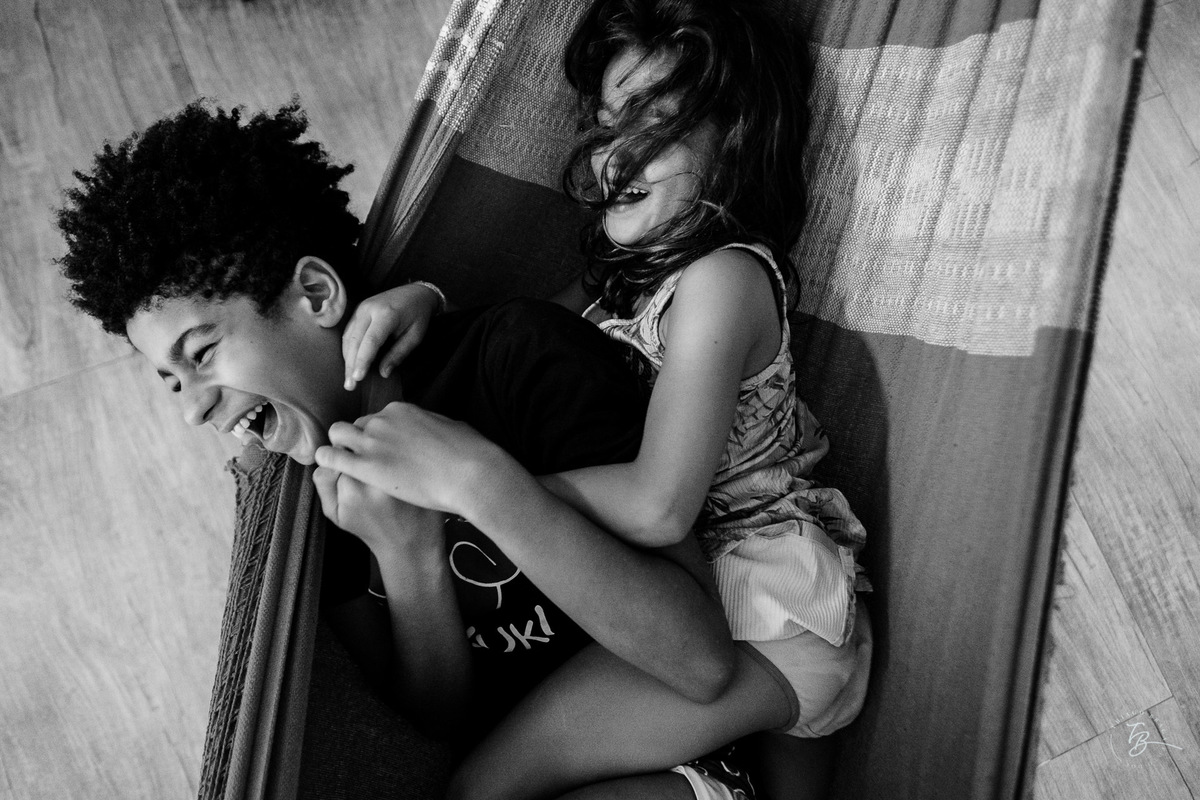 aniversário documentado de adulto, em casa, por Thiago Braga Fotografia. 