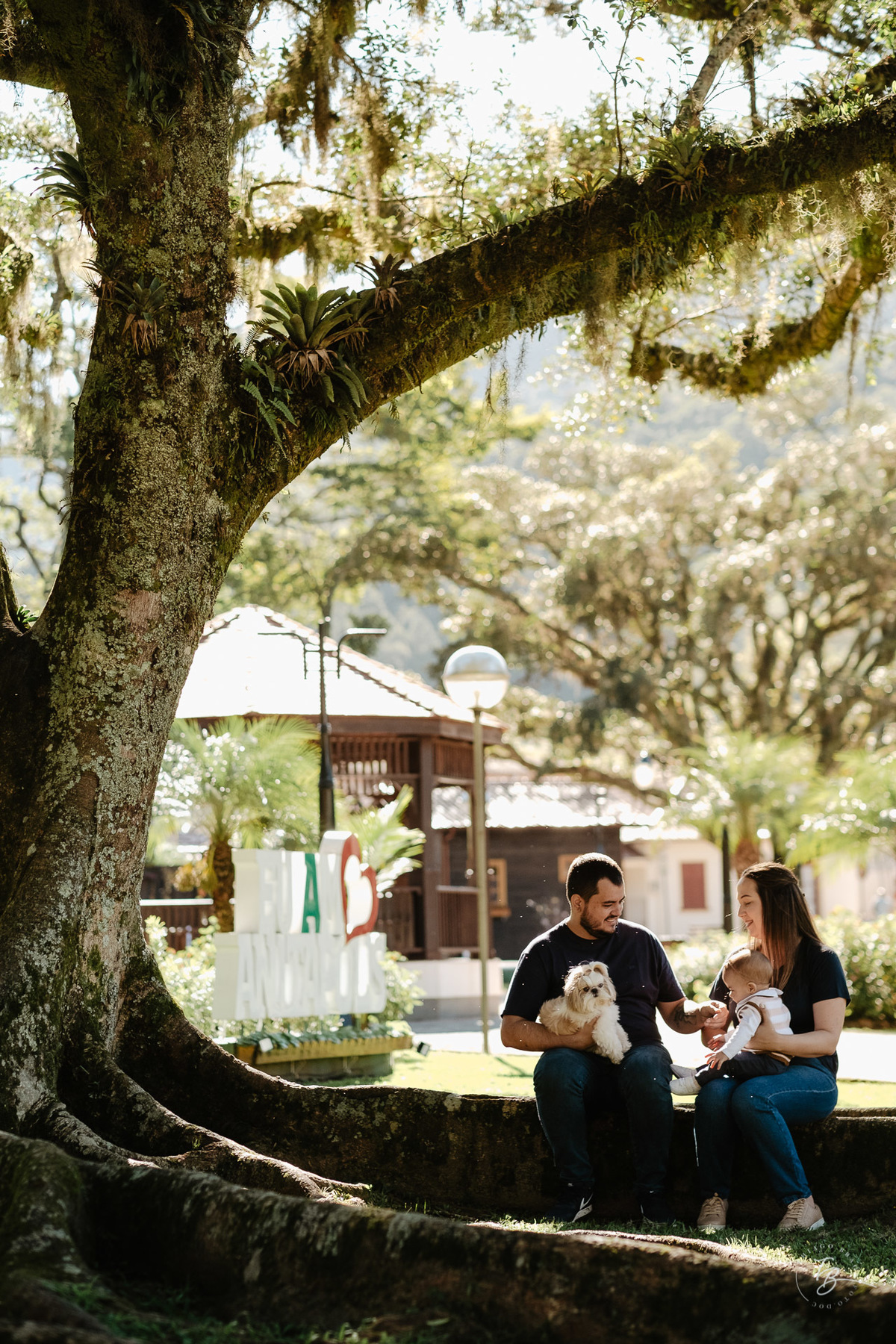 ensaio 8 meses, em anitápolis, sessão de família por Thiago Braga fotografia