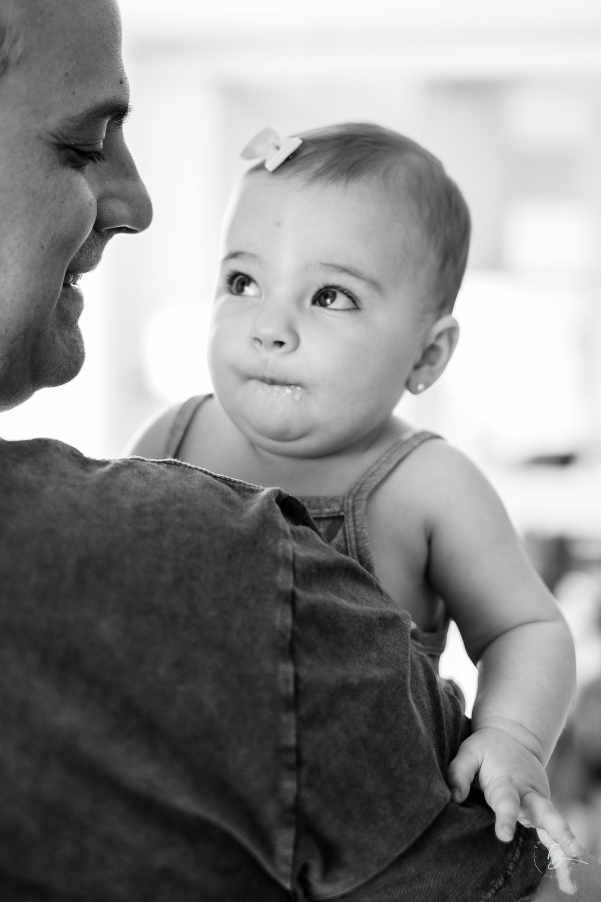 ensaio de familia, bebe com 8 meses, na cidade de Itajaí, acompanhamento anual, por Thiago Braga Fotografia.