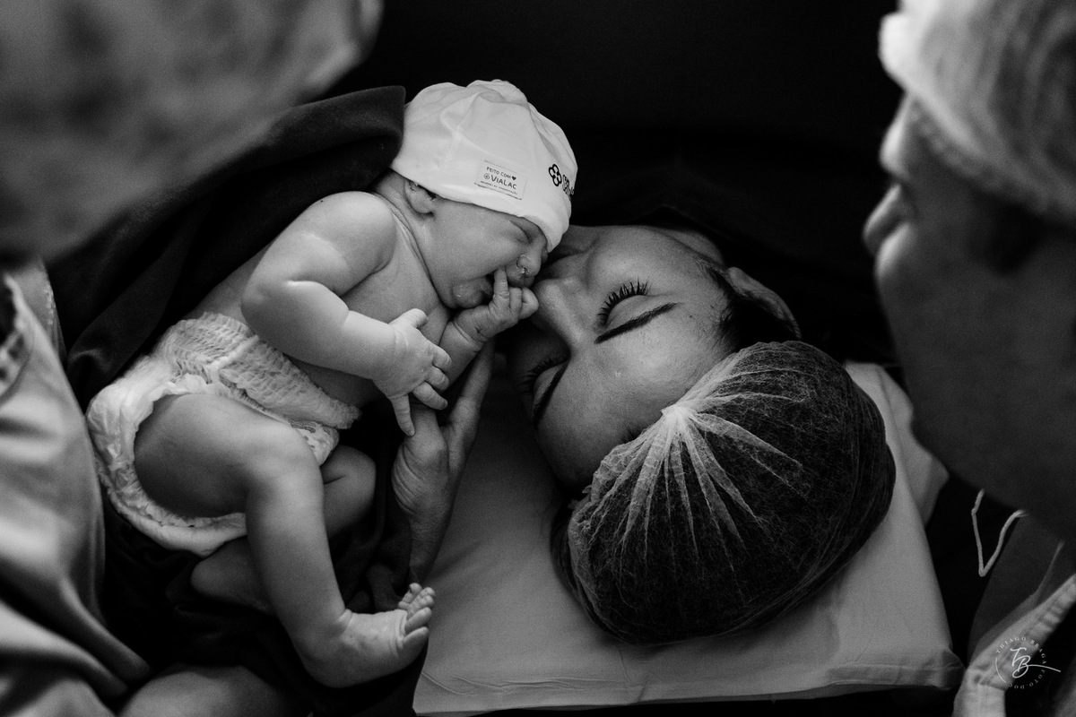 parto cesárea na maternidade santa helena em florianópolis, muito humanizado e cheio de carinho.