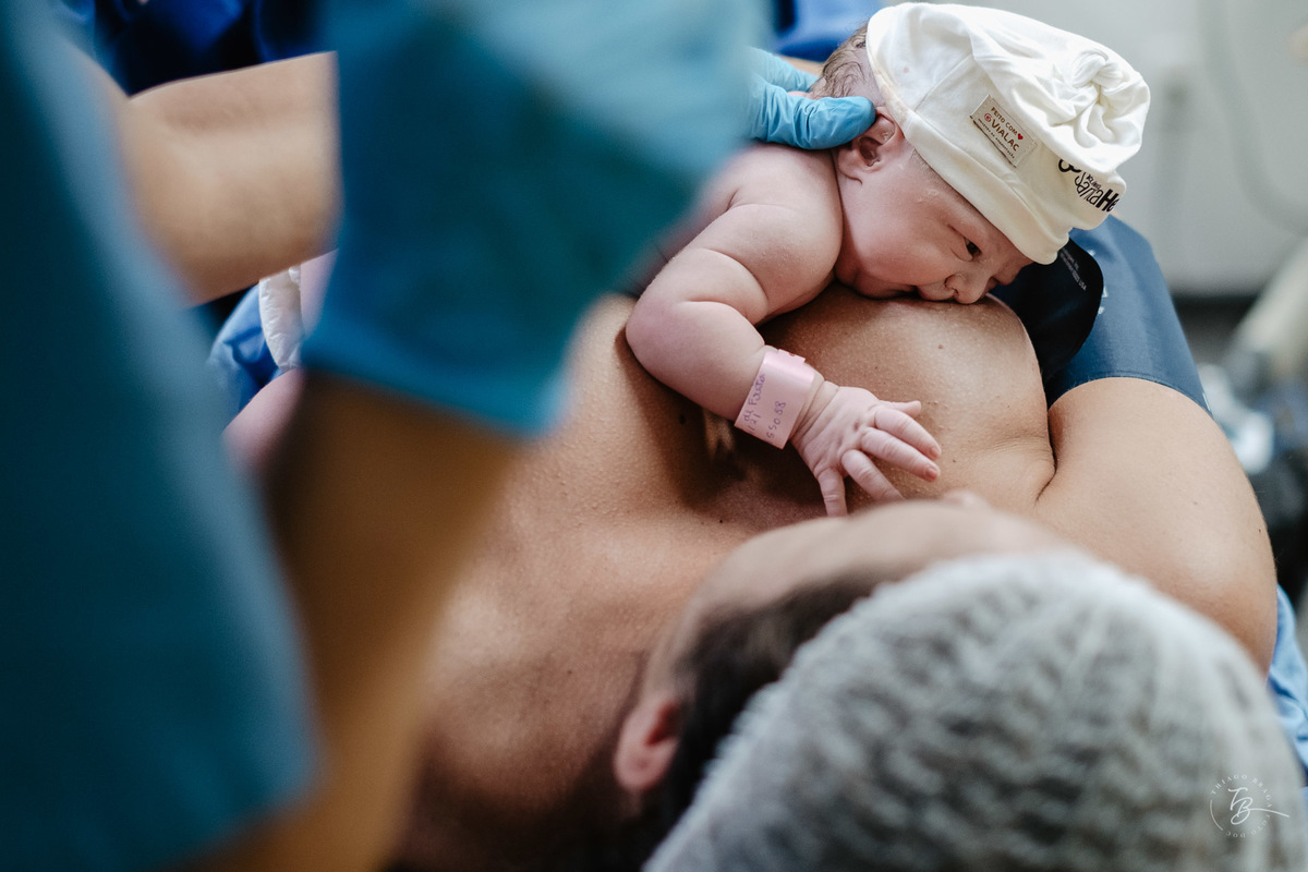 parto cesárea na maternidade santa helena em florianópolis, muito humanizado e cheio de carinho.