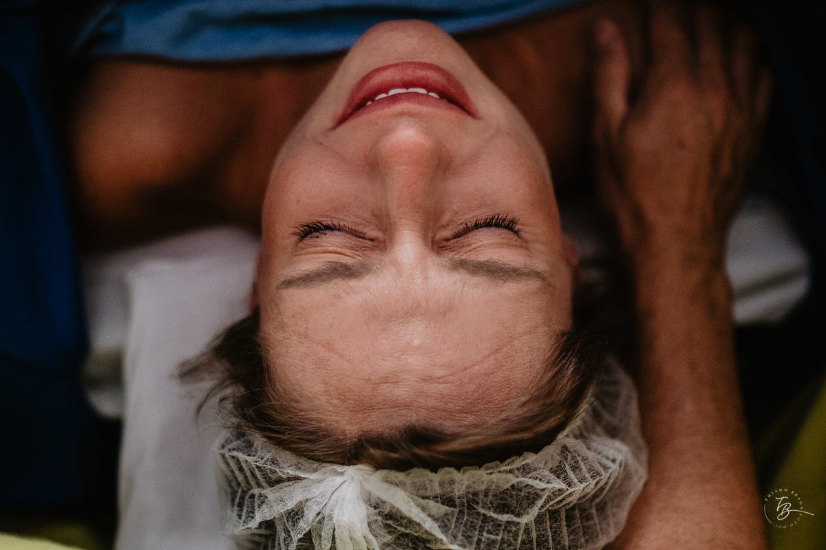 fotografia de nascimento na maternidade Santa Helena em Florianópolis por Thiago Braga