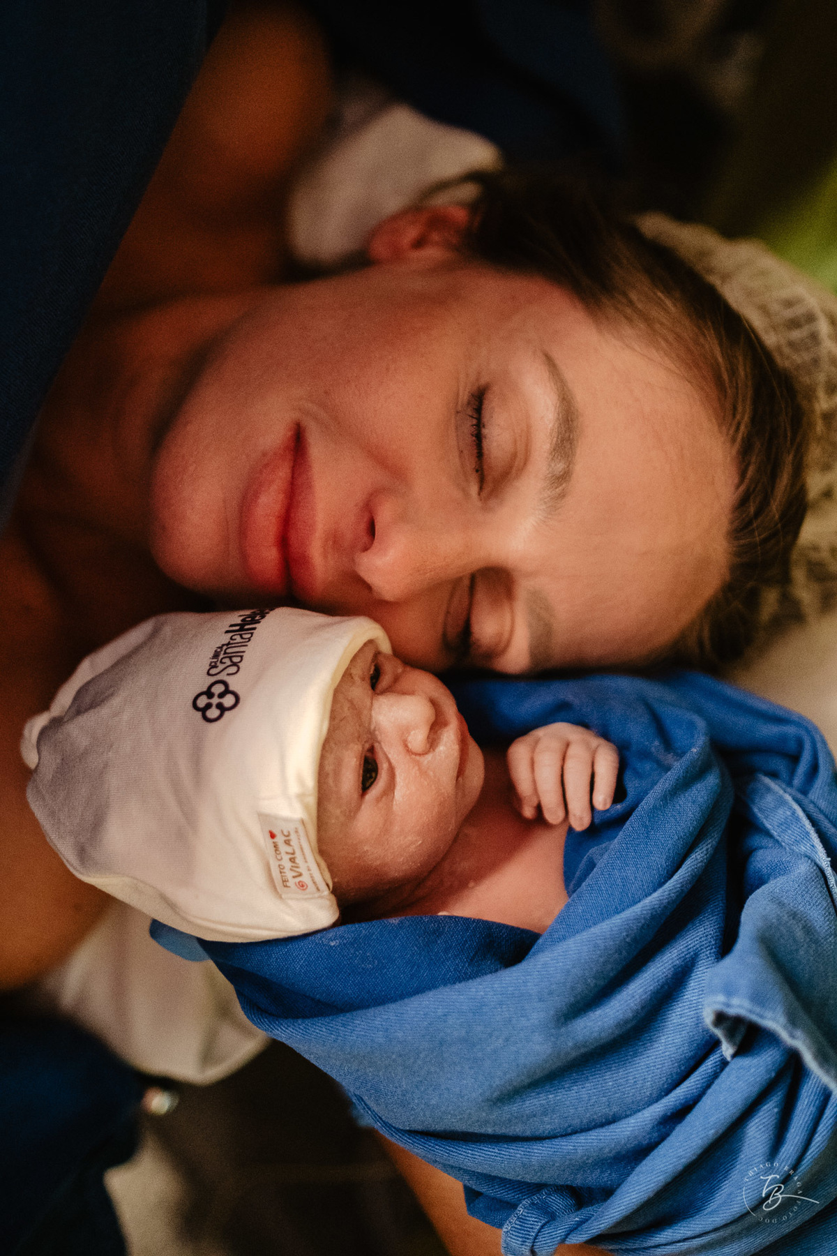 fotografia de nascimento na maternidade Santa Helena em Florianópolis por Thiago Braga