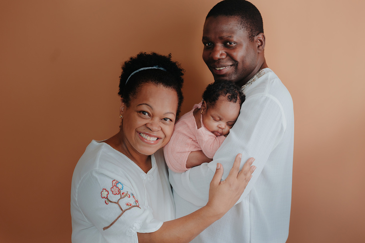 foto de newborn com os pais