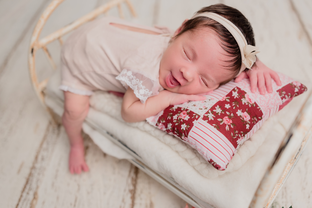 ensaio de bebê recém-nascido em são josé dos campos