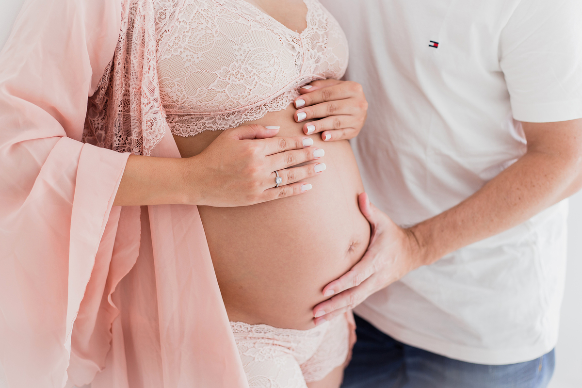 Fotos de gestante em estúdio