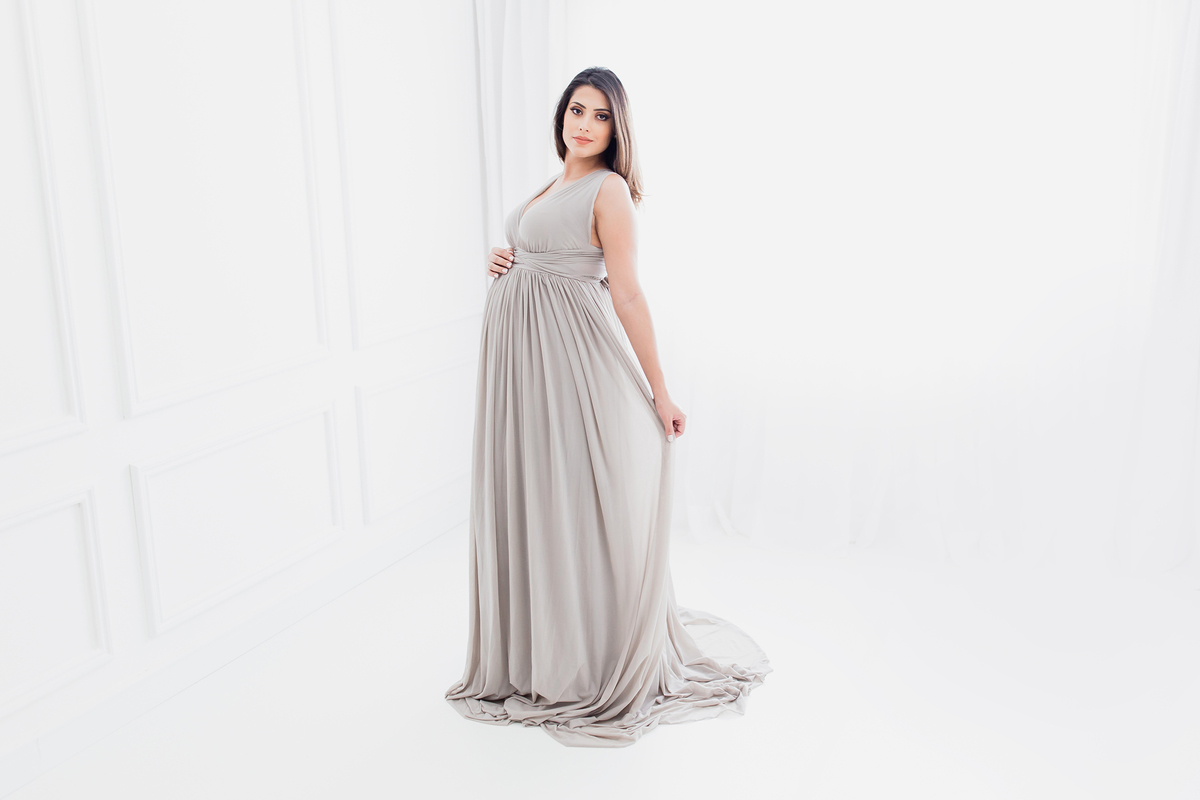 Fotos de gestante em estúdio