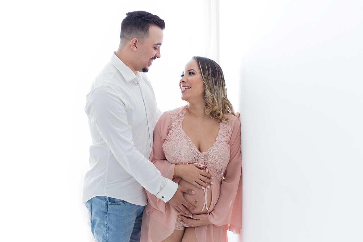 Ensaio Gestante em estúdio  em são José dos campos