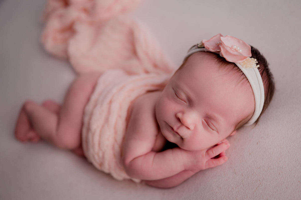 foto de bebê recem-nascido em jacarei