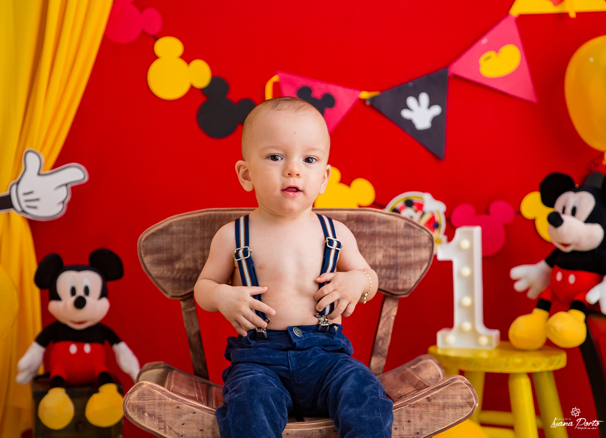 Cenário de Smash the cake do Mickey