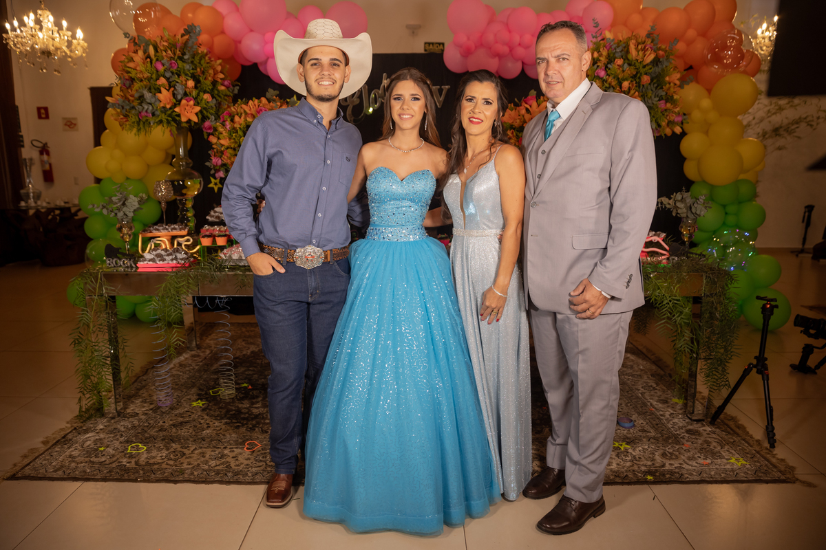 festa debutante pederneiras