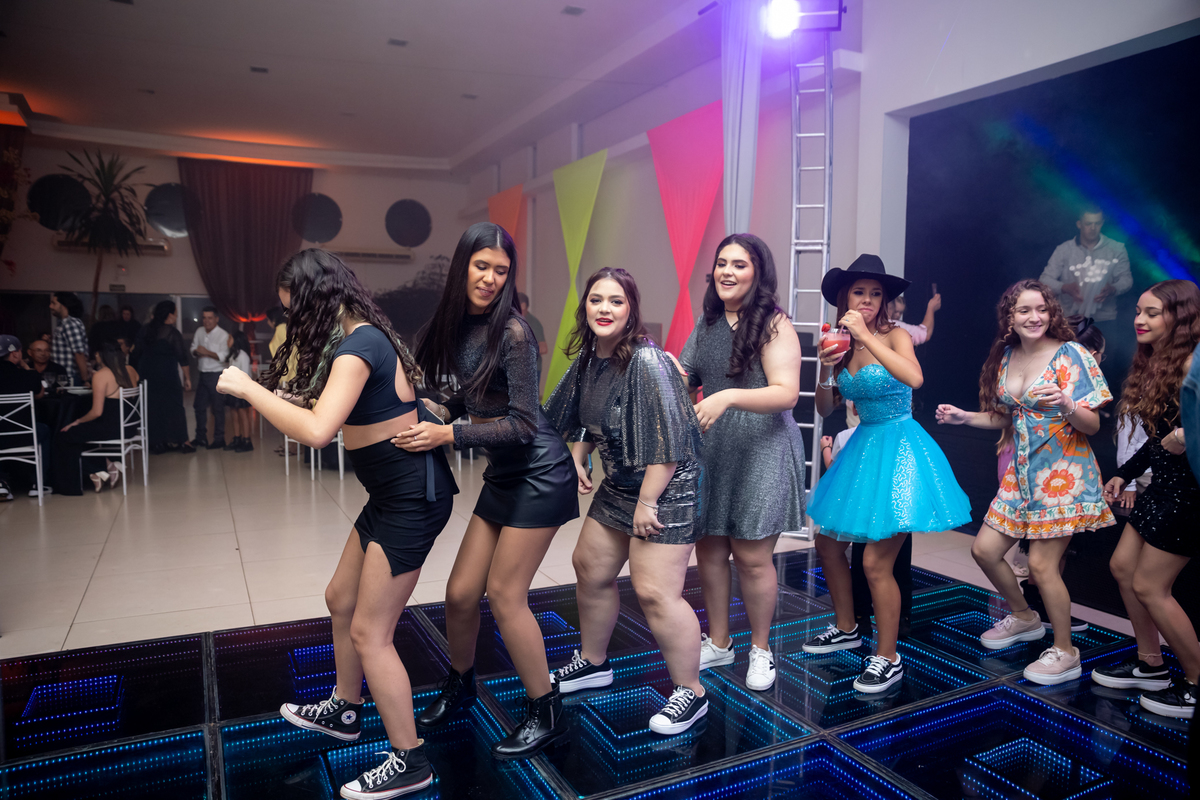 festa debutante pederneiras