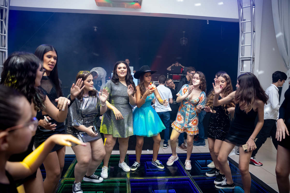 festa debutante pederneiras