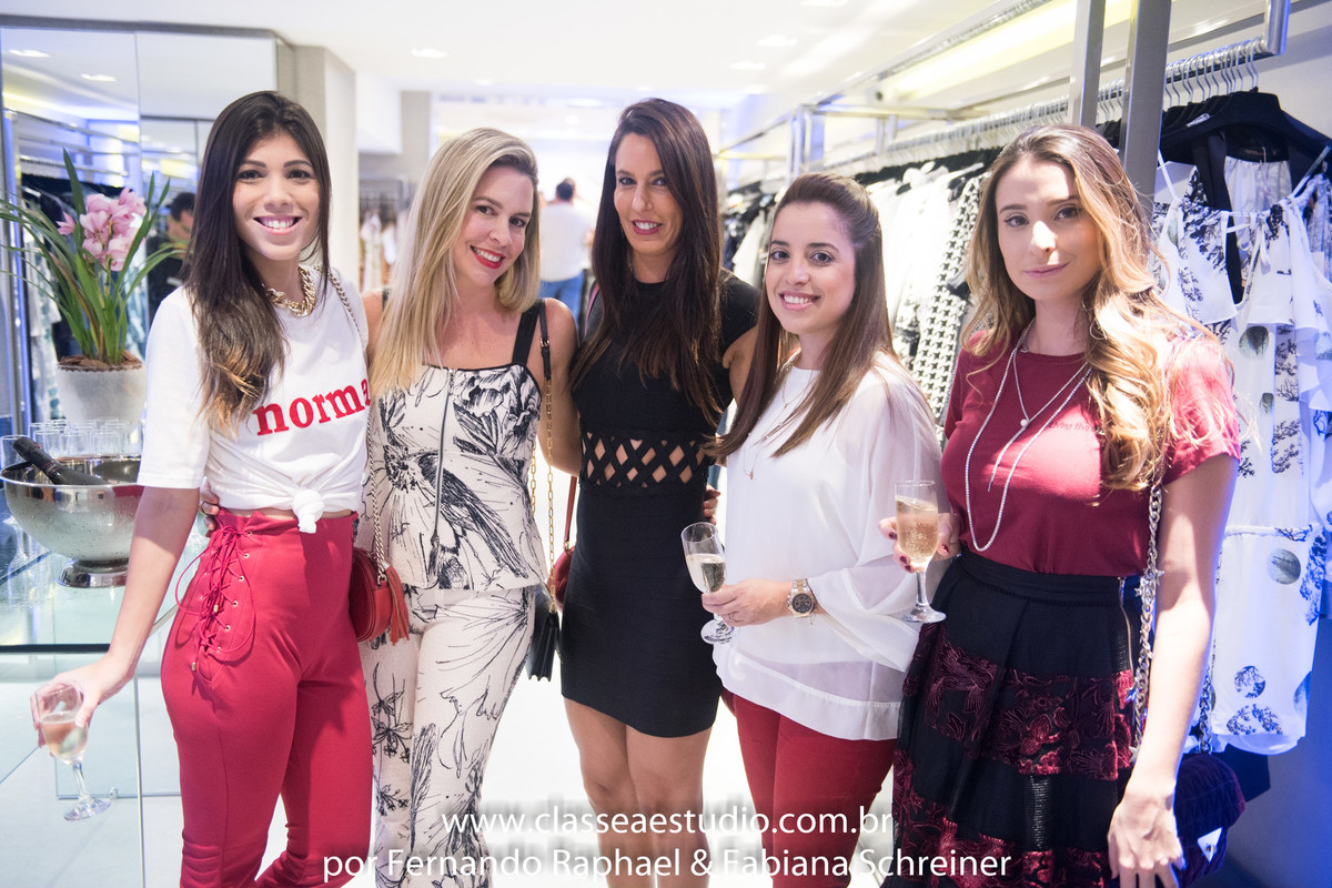 Modelos e promotoras