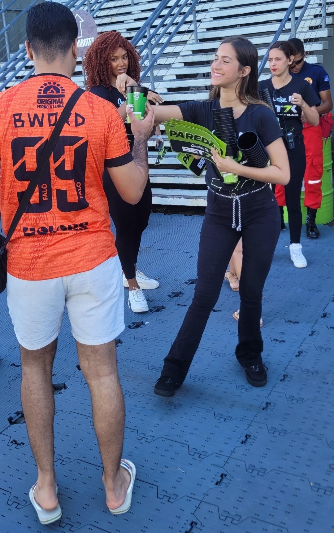 promotoras para exposições