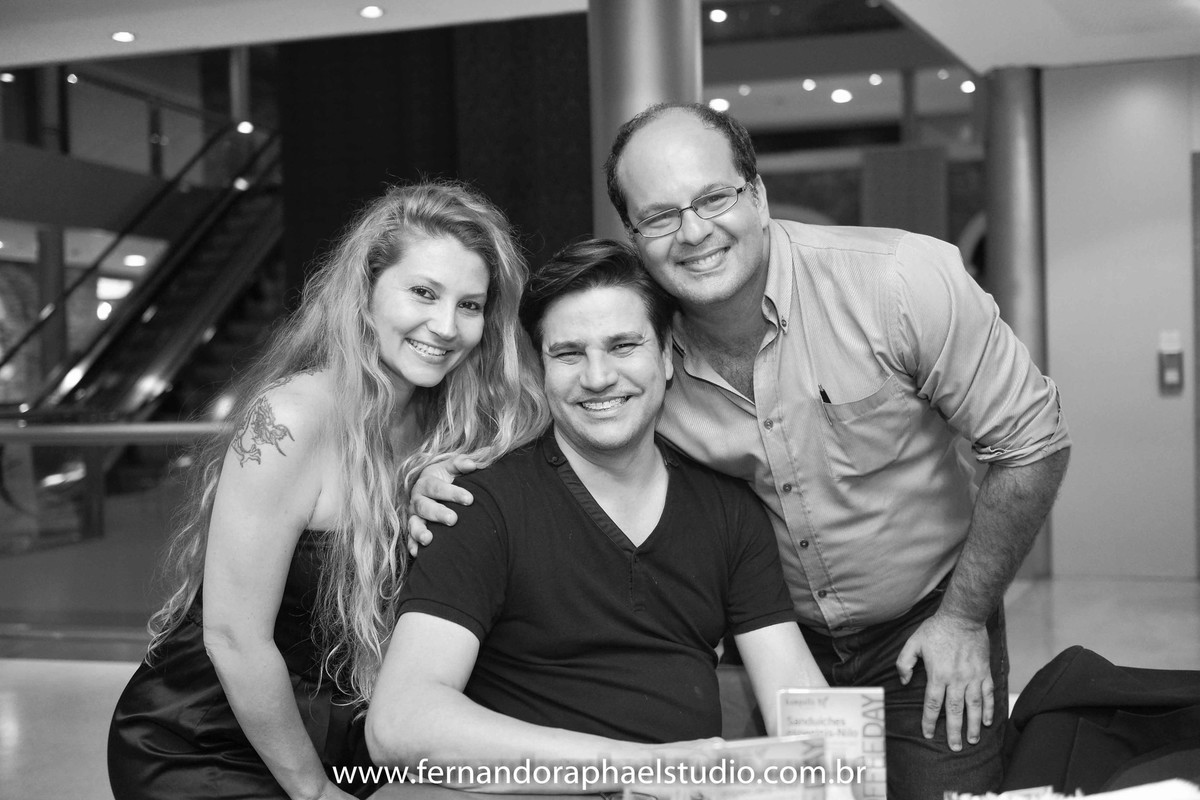 fotografo Fernando Raphael, maquiador Edson Camara e fotografa Fabiana Schreiner