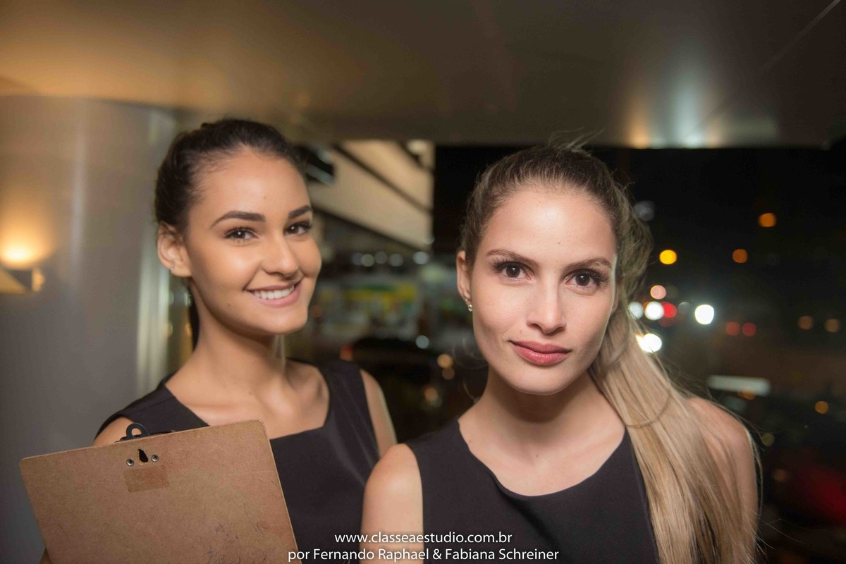 Modelos e recepcionistas