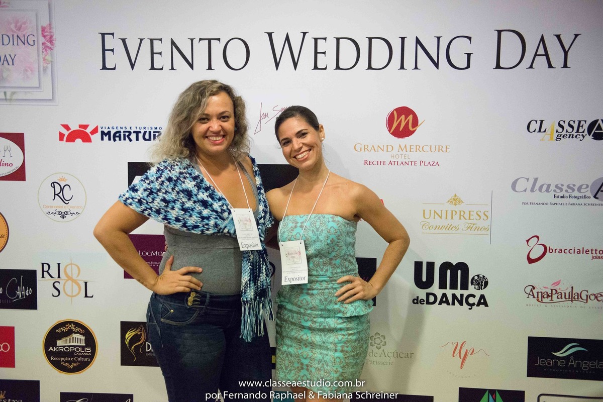 Debora e Bianca do Um ponto de Dança durante o salão de noivas e festas wedding day