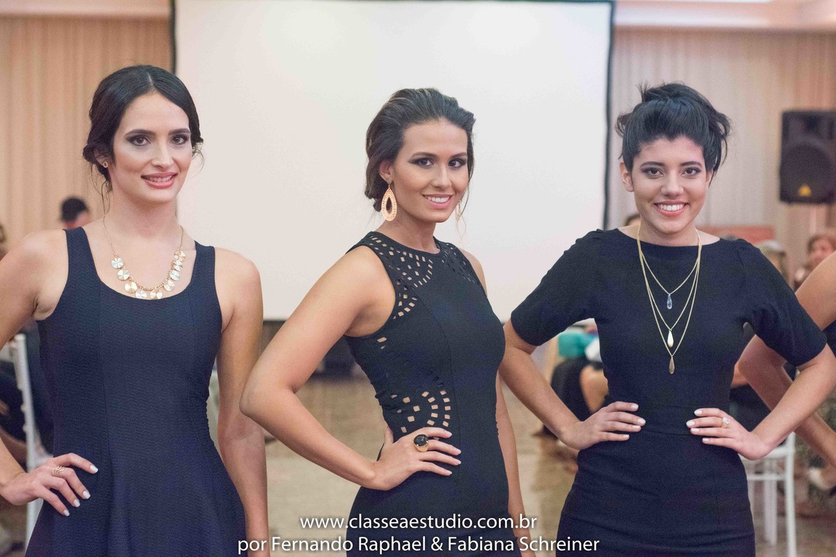 desfile de moda no evento wedding day da Braccialetto joias