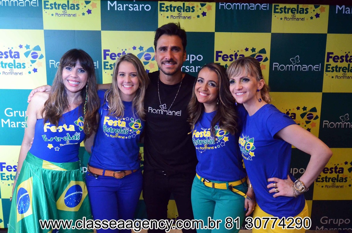 Sabrina, Jo, Alcindo Marsaro, Julio Rocha e Leo na festas das estrelas da Rommanel