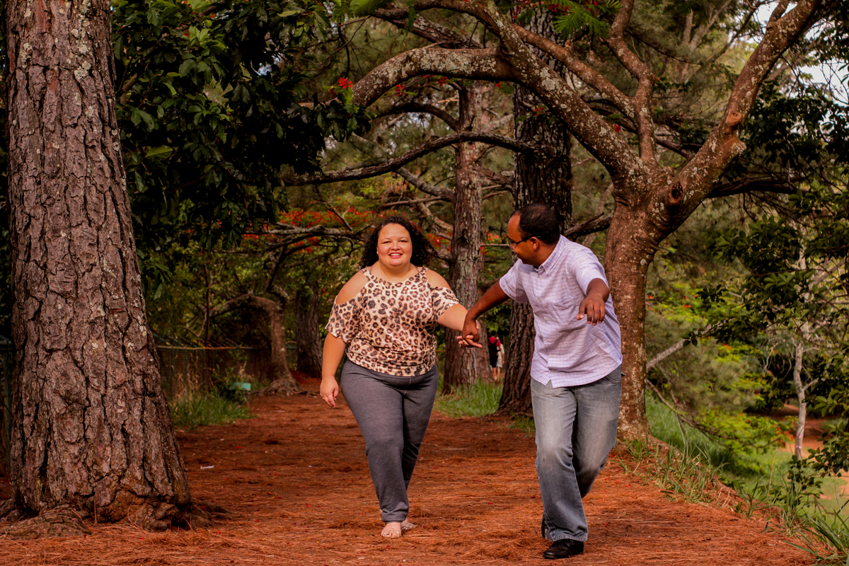 Ensaio casal no Parque do Sabiá em Uberlândia - MG