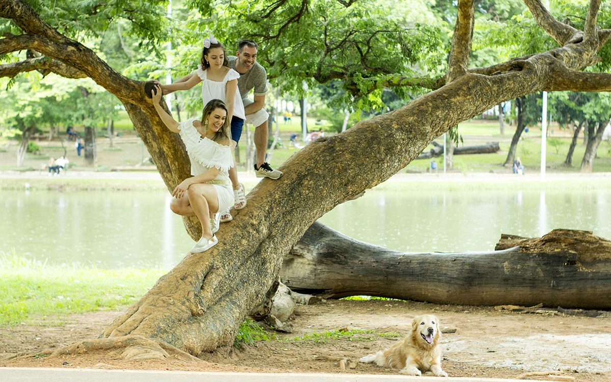 Ensaio família no Parque Municipal Milton Prates em Montes Claros - MG