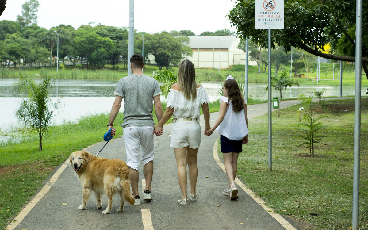 Ensaio família no Parque Municipal Milton Prates em Montes Claros - MG