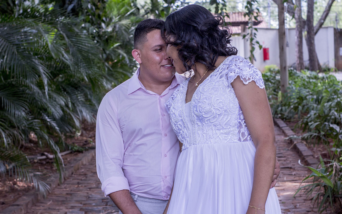 Ensaio casal na Casa do Bosque em Uberlândia - MG