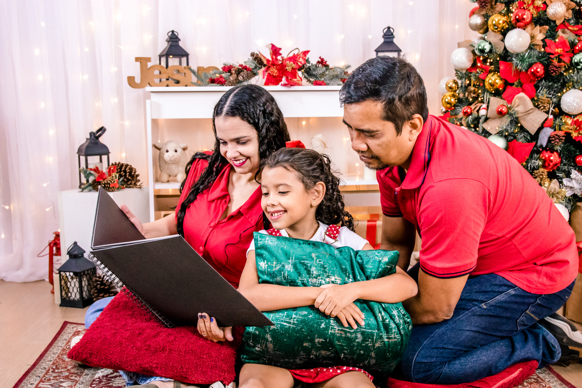 Ensaio de Natal/ Mini Ensaio de Natal – Estúdio Fotográfico com Cenário em 