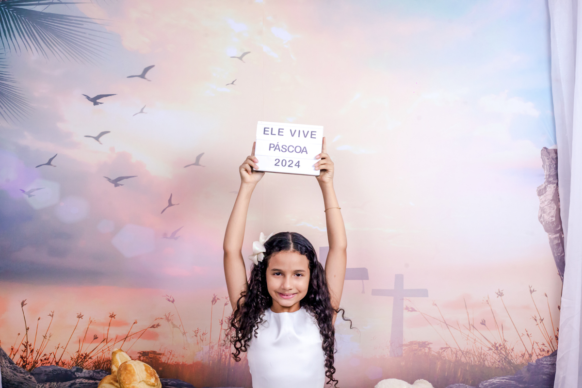 Mini Ensaio de Páscoa – Ensaio de Páscoa Cristã  em Estúdio em 