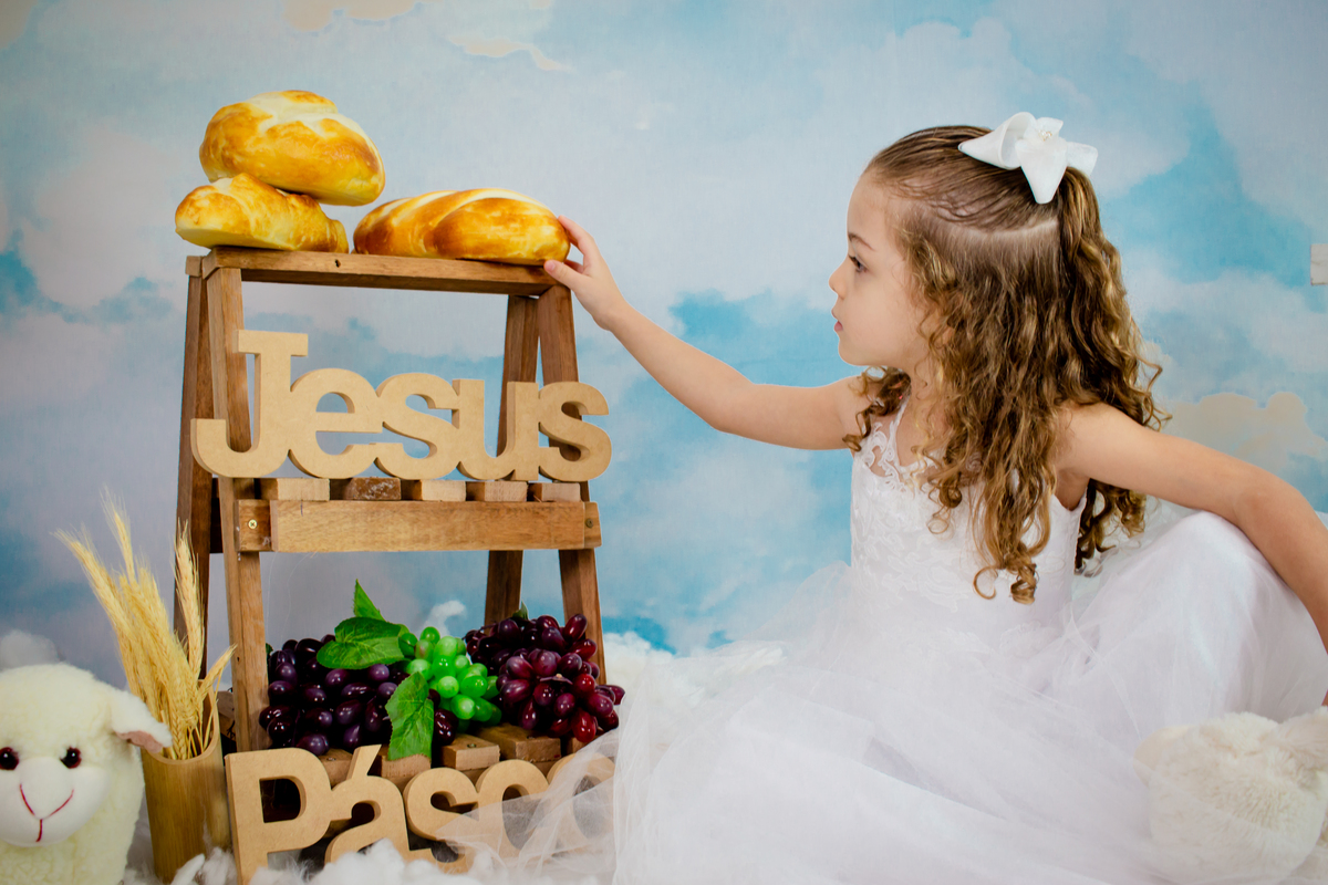 Mini Ensaio de Páscoa Cristã – Ensaio de Páscoa em Estúdio em  Cuiabá – Rosangela Monteiro Fotografia