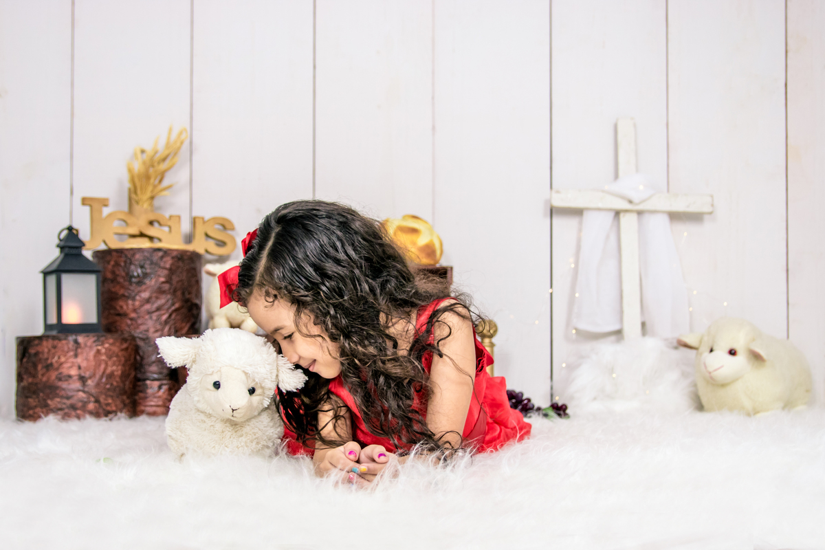  Ensaio de Páscoa Cristã – Ensaio de Páscoa em Estúdio em Cuiabá – Rosangela Monteiro Fotografia