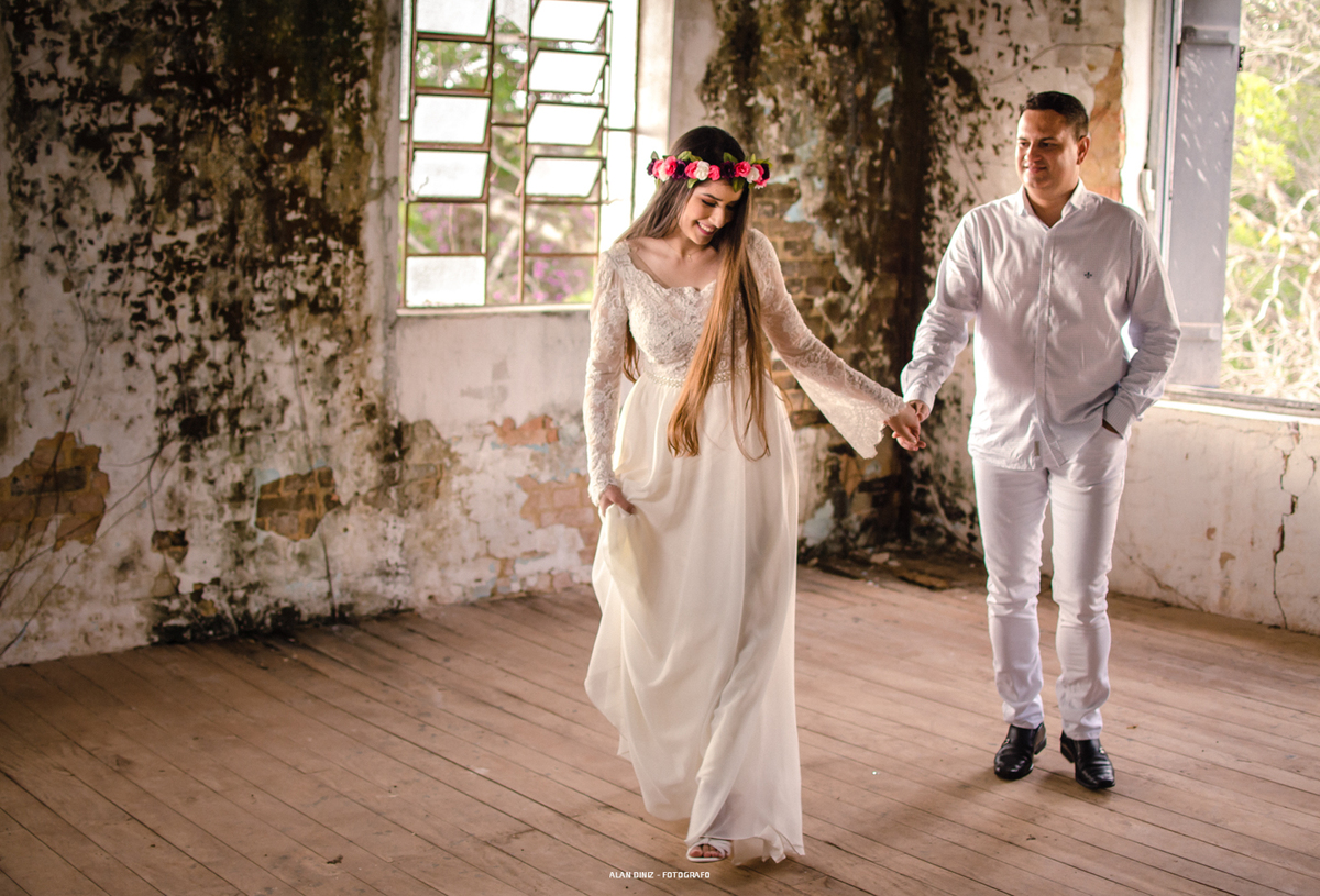 Aquele momento lindo, da noiva caminhando descontraída, amei essa foto
Casarão abandonado em Chapada dos Guimarães
Fotógrafo Alan Diniz