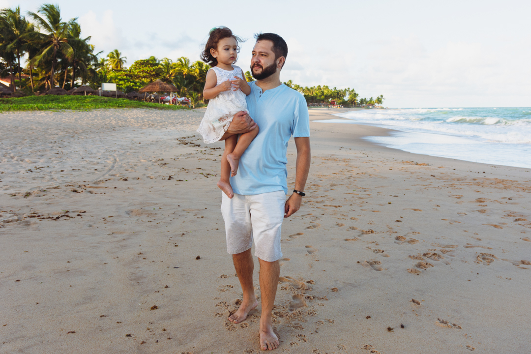 ensaio de familia fotos de gestante na praia de guaxuma em maceio gabi coelho