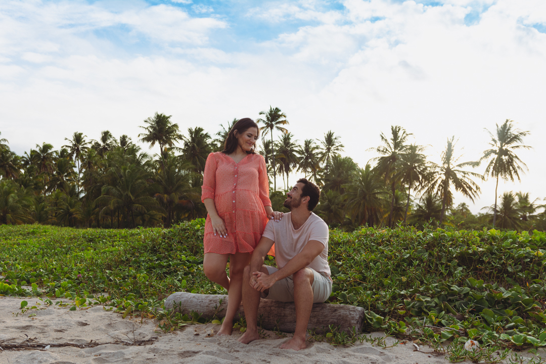 mini ensaio fotográfico de gestante na praia de ipioca em maceió gabi coelho