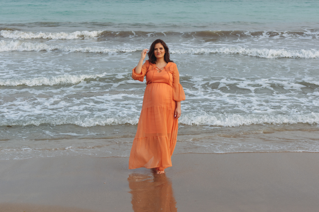 mini ensaio fotográfico de gestante na praia de ipioca em maceió gabi coelho