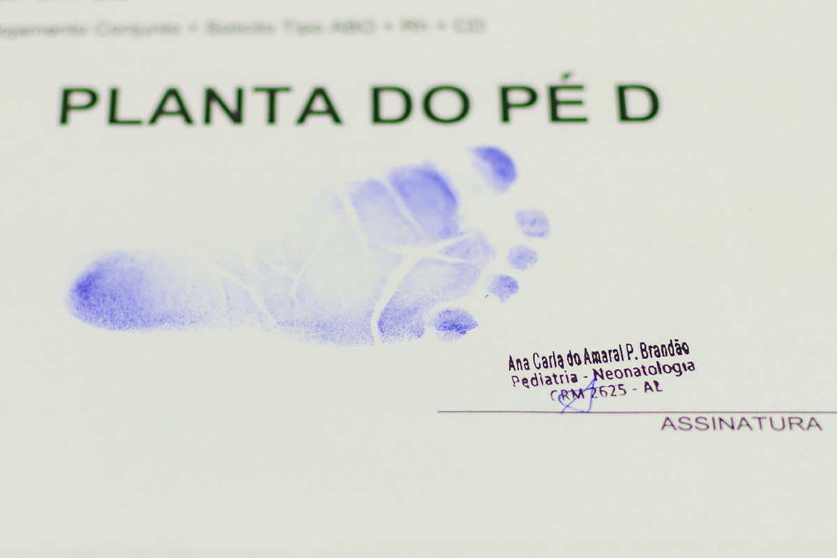 planta do pé do bebê