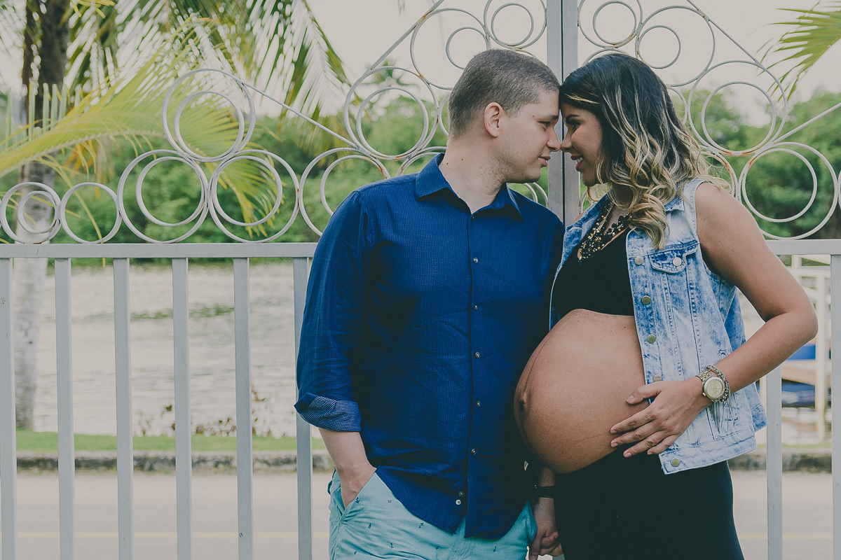 casal trocando carinho