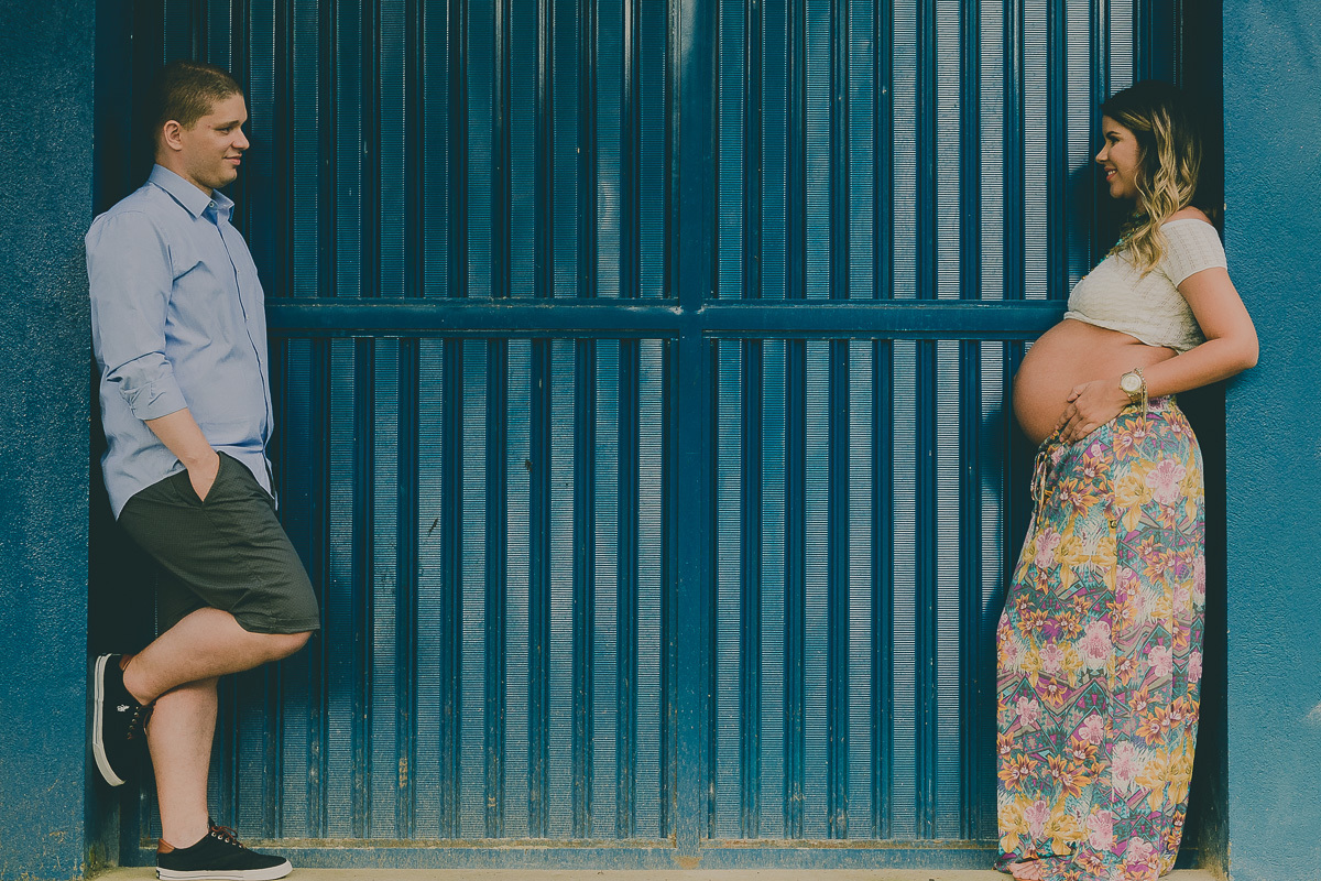 casal portão azul gestante